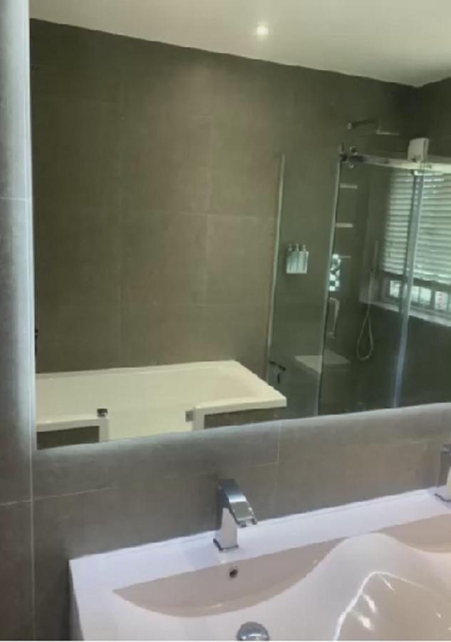 Wandsworth, South London Deluxe King Room 1 외부 사진